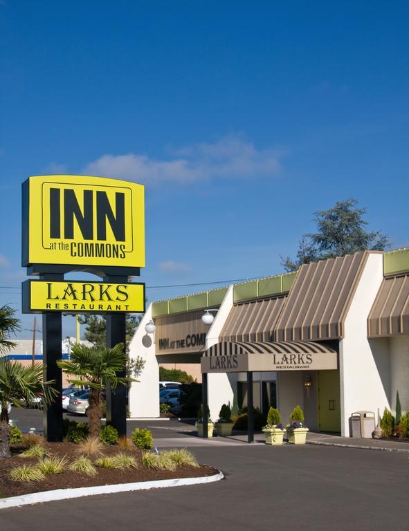 Inn At The Commons Medford Bagian luar foto