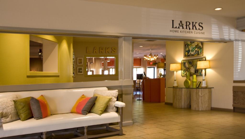 Inn At The Commons Medford Bagian luar foto