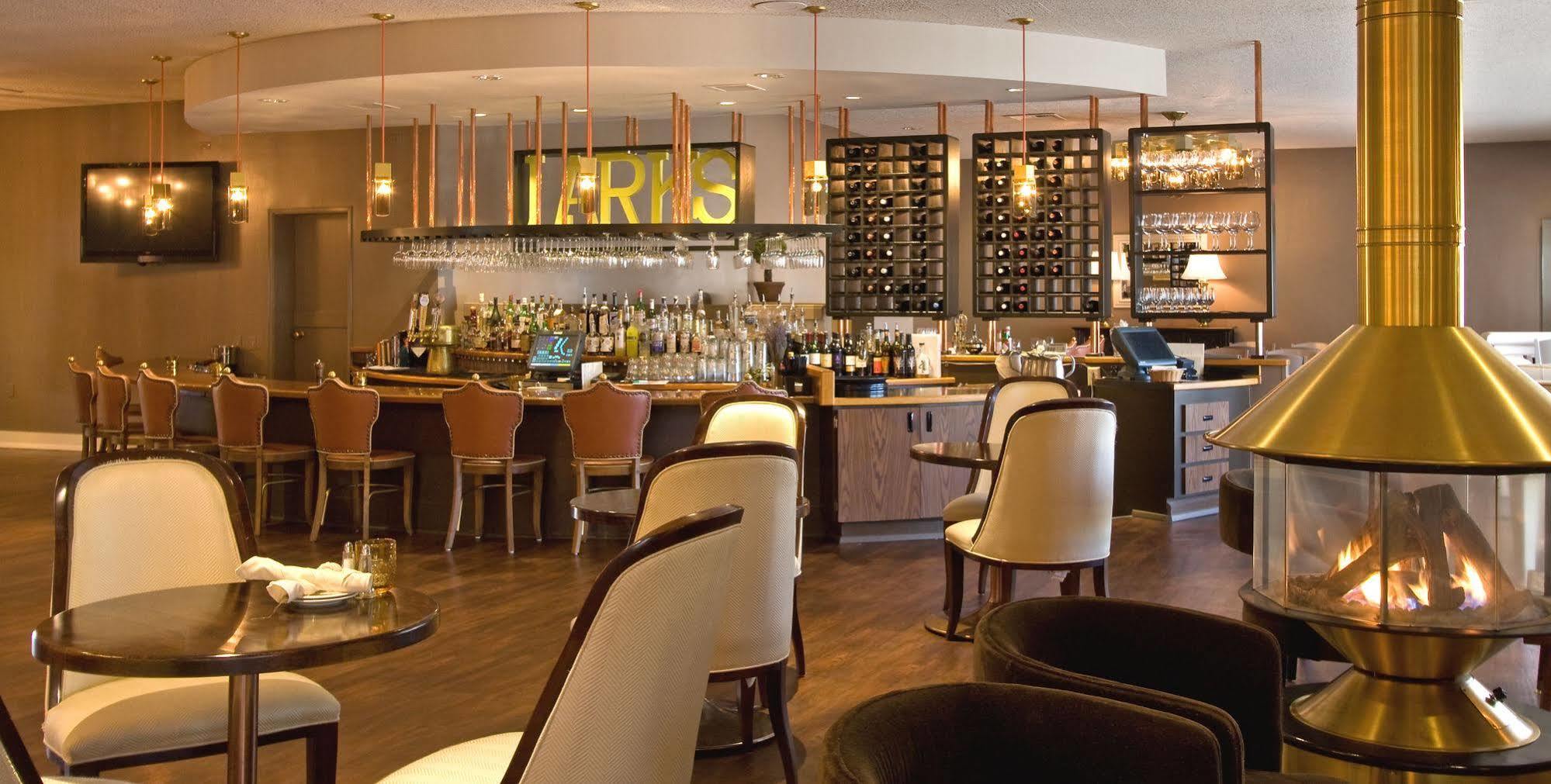 Inn At The Commons Medford Bagian luar foto