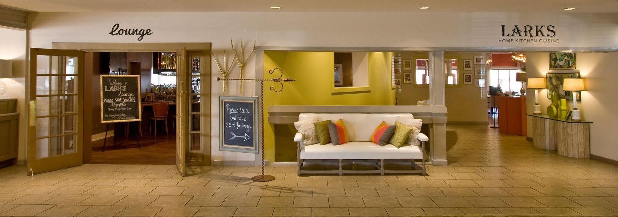 Inn At The Commons Medford Bagian luar foto