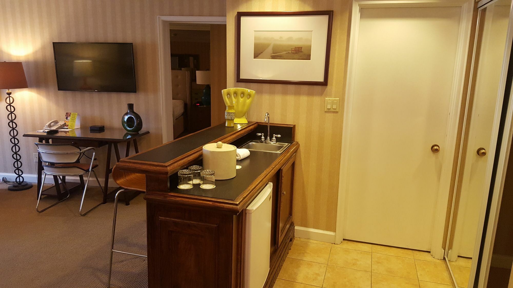 Inn At The Commons Medford Bagian luar foto