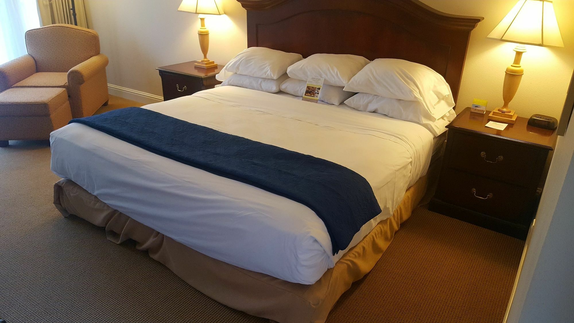 Inn At The Commons Medford Bagian luar foto
