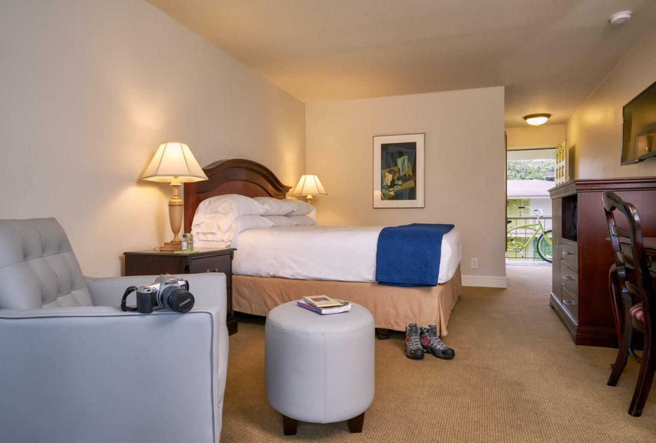 Inn At The Commons Medford Bagian luar foto